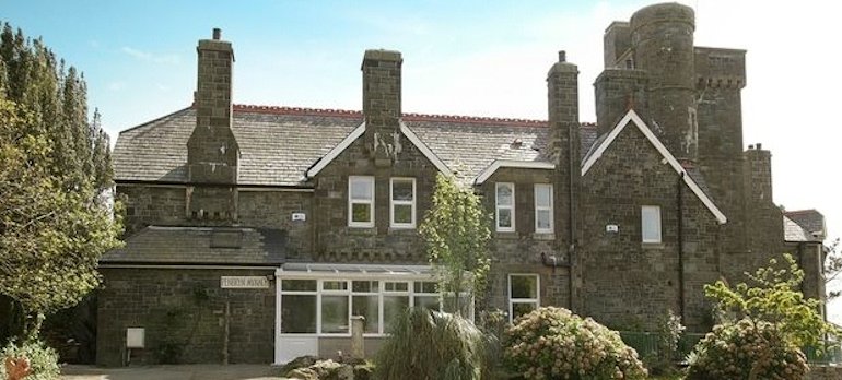 Penbryn Mynach Holiday Cottage
